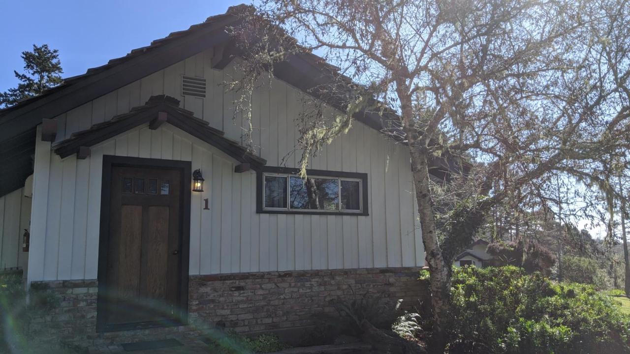 The Andiron Seaside Inn & Cabins Little River Exterior photo